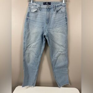 Ultra High Rise Mom Jeans 11 Light Wash Y2K Vintage Coastal Casual Cottage Fit